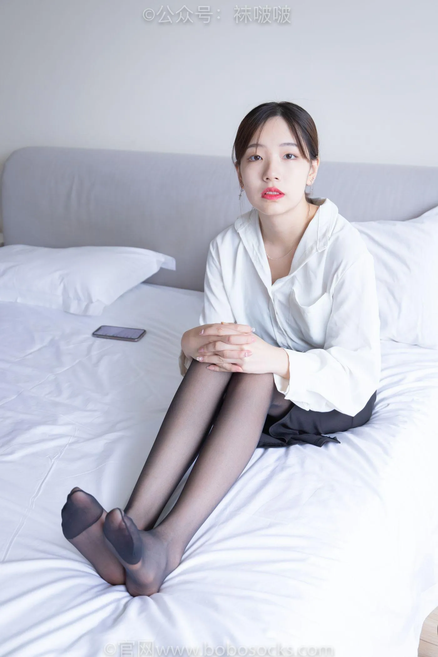 [BoBoSocks袜啵啵]NO.017 小甜豆-OL制服、高跟鞋、黑丝 [131P]插图2